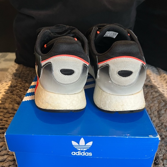 ADIDAS - Picture 4 of 4